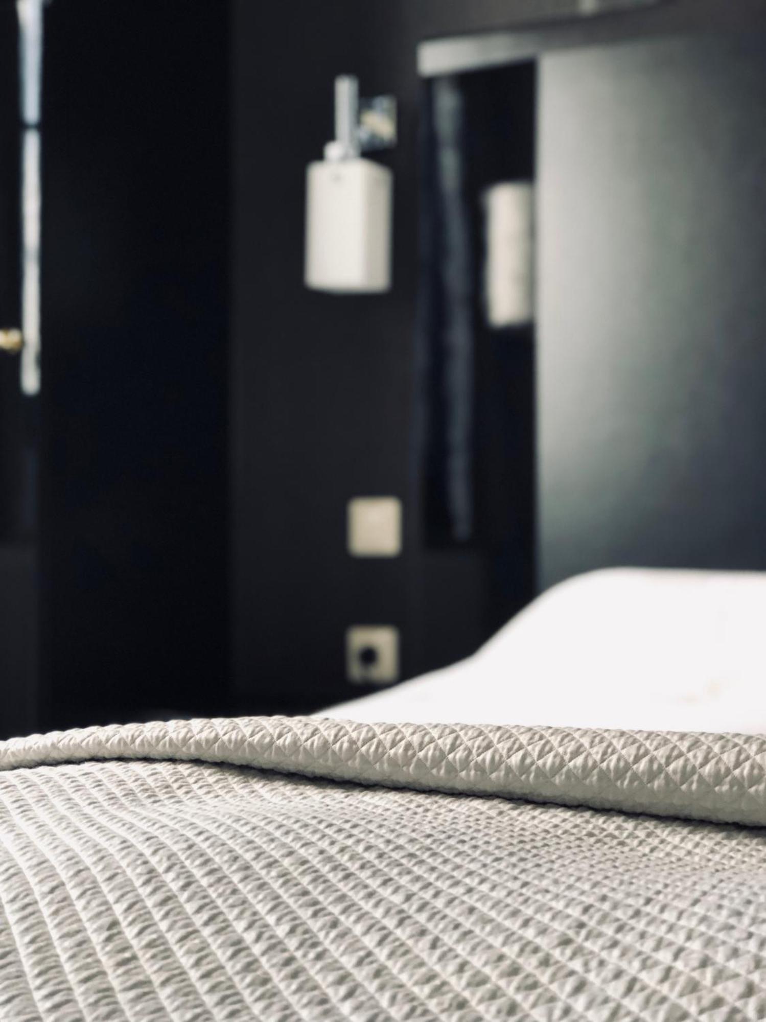 Hotel Померлош Экстерьер фото